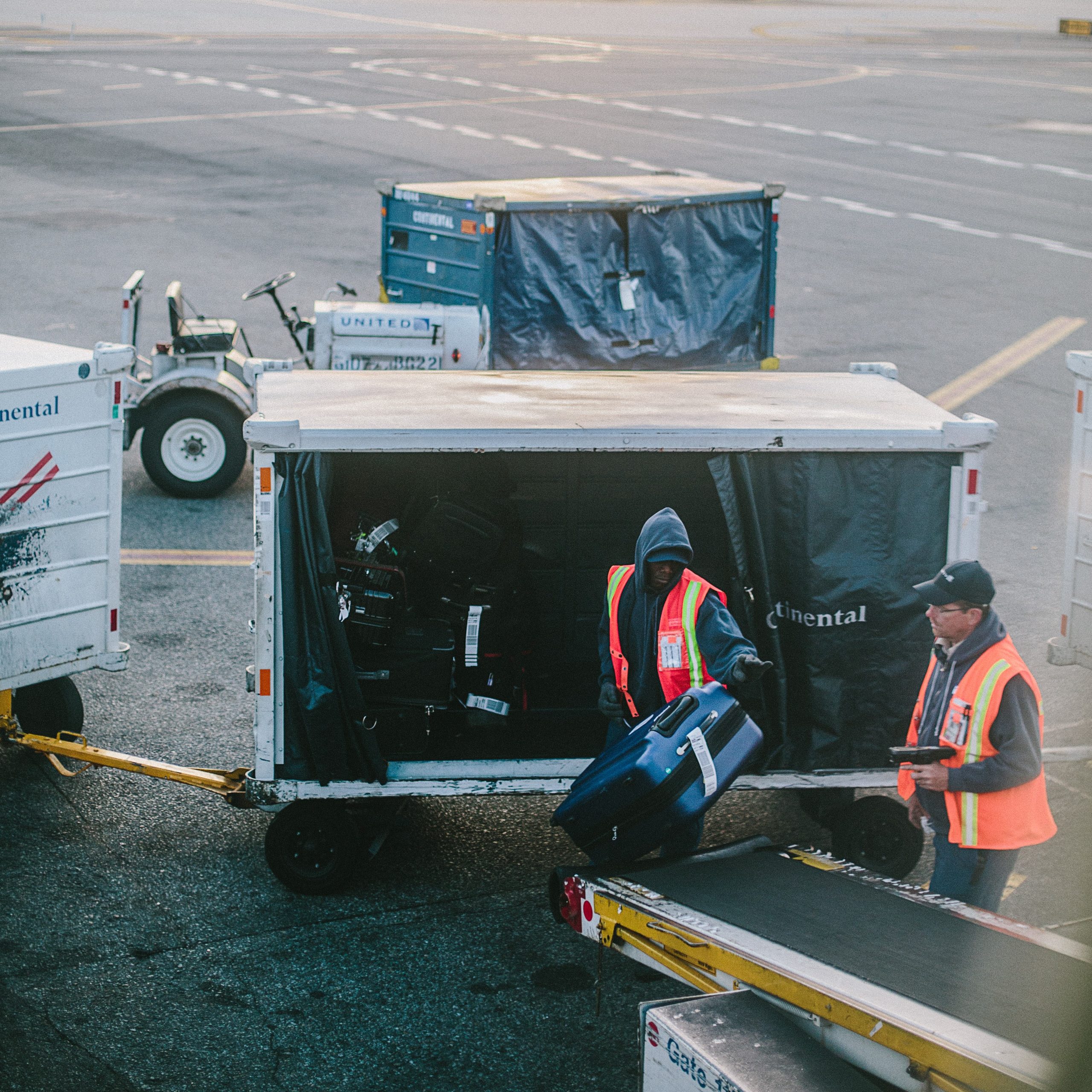 MALA BAGAGEM AVARIADA DANIFICADA